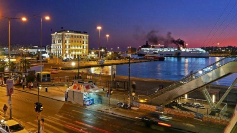 Συναγερμός στον Πειραιά: Εκκενώθηκε το Blue Orizon μετά από τηλεφώνημα για βόμβα